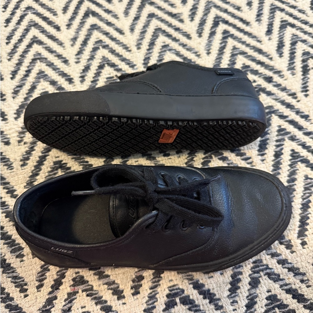 LUGZ anti slip sneaker
